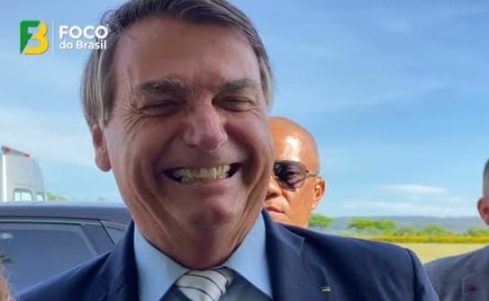 Bolsonaro ironiza carreata contra ele em Campo Grande: 