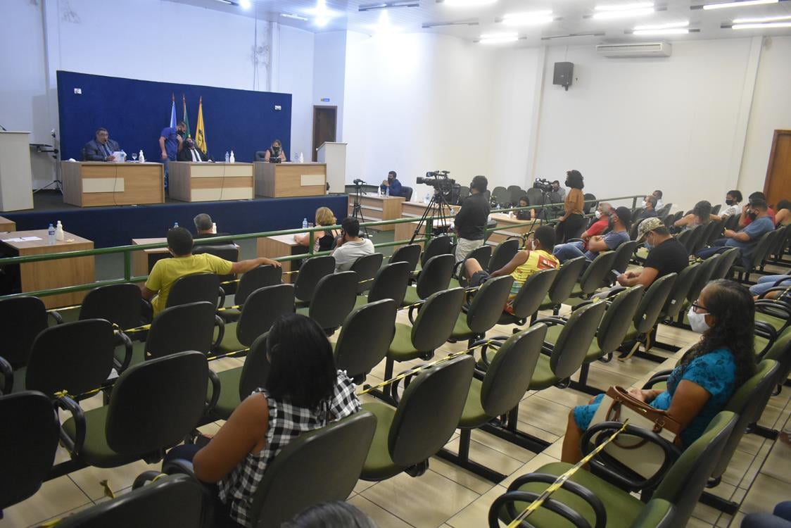 Vereadores dão aula de Direito e João Alfredo sofre duras derrotas na Câmara