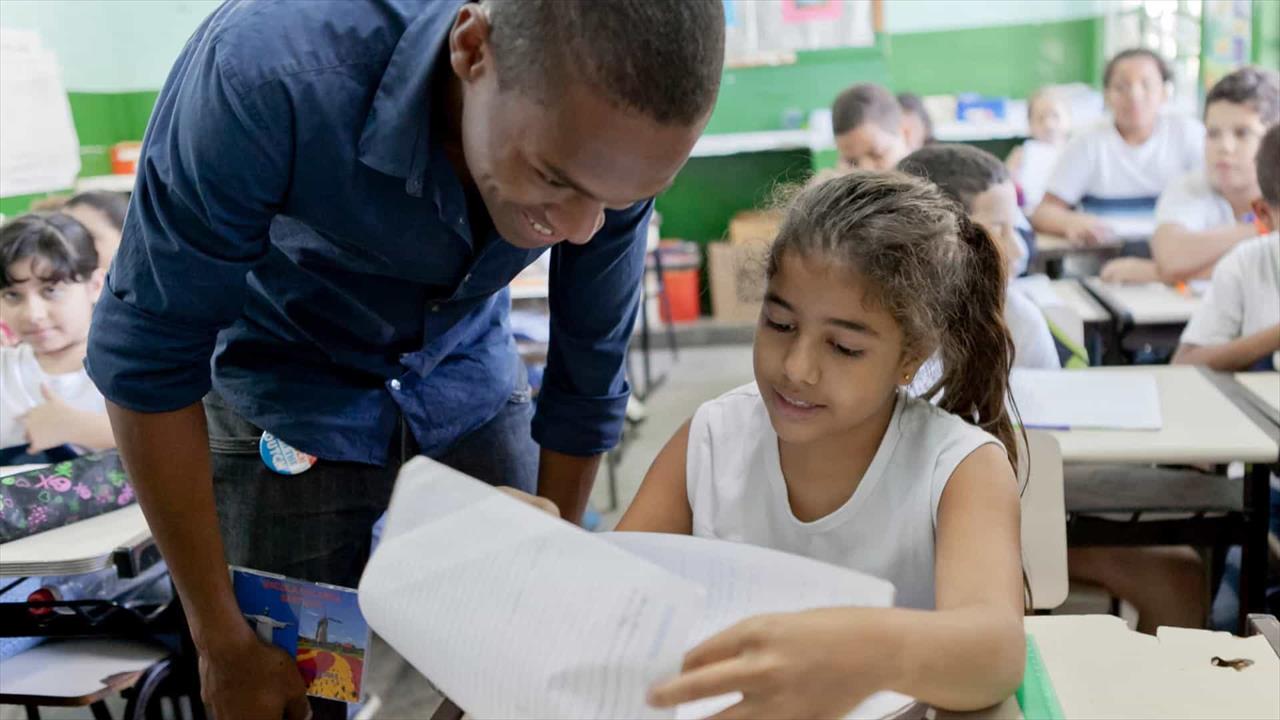 Um em 4 alunos do 2º ano não escreve palavra de 3 sílabas