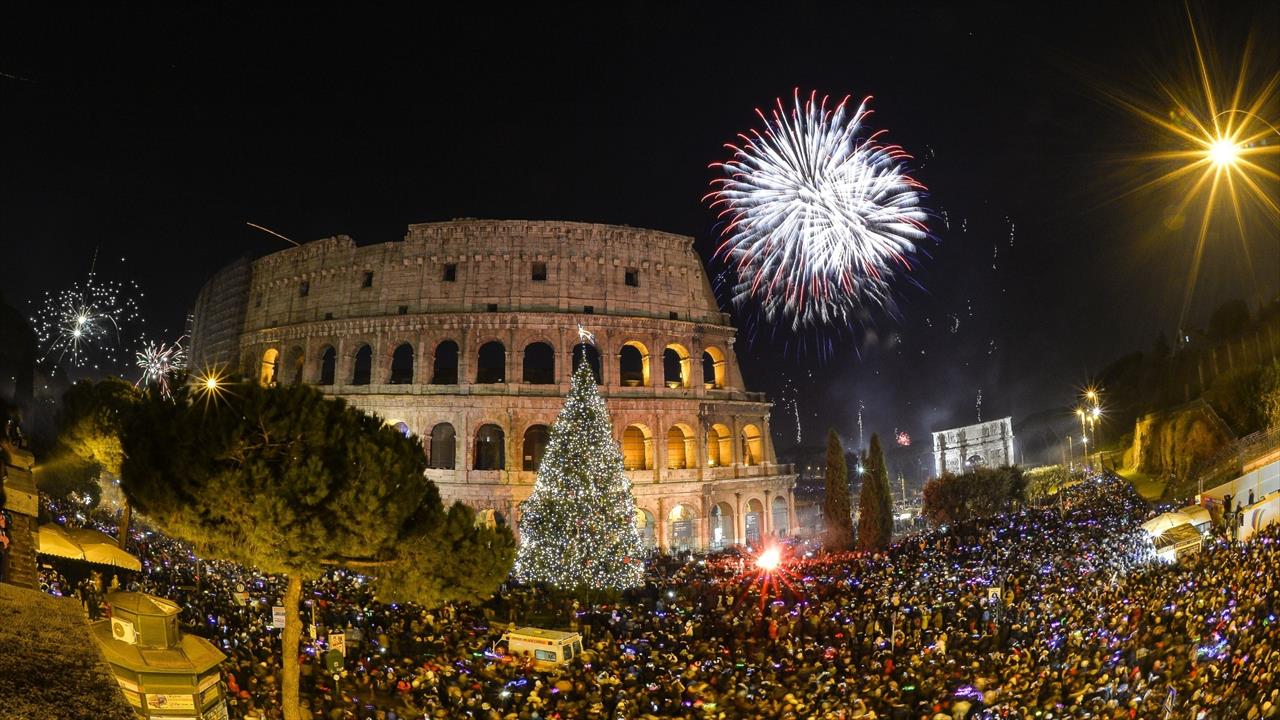 Centenas de pássaros são encontrados mortos no centro de Roma por conta de fogos de artifício