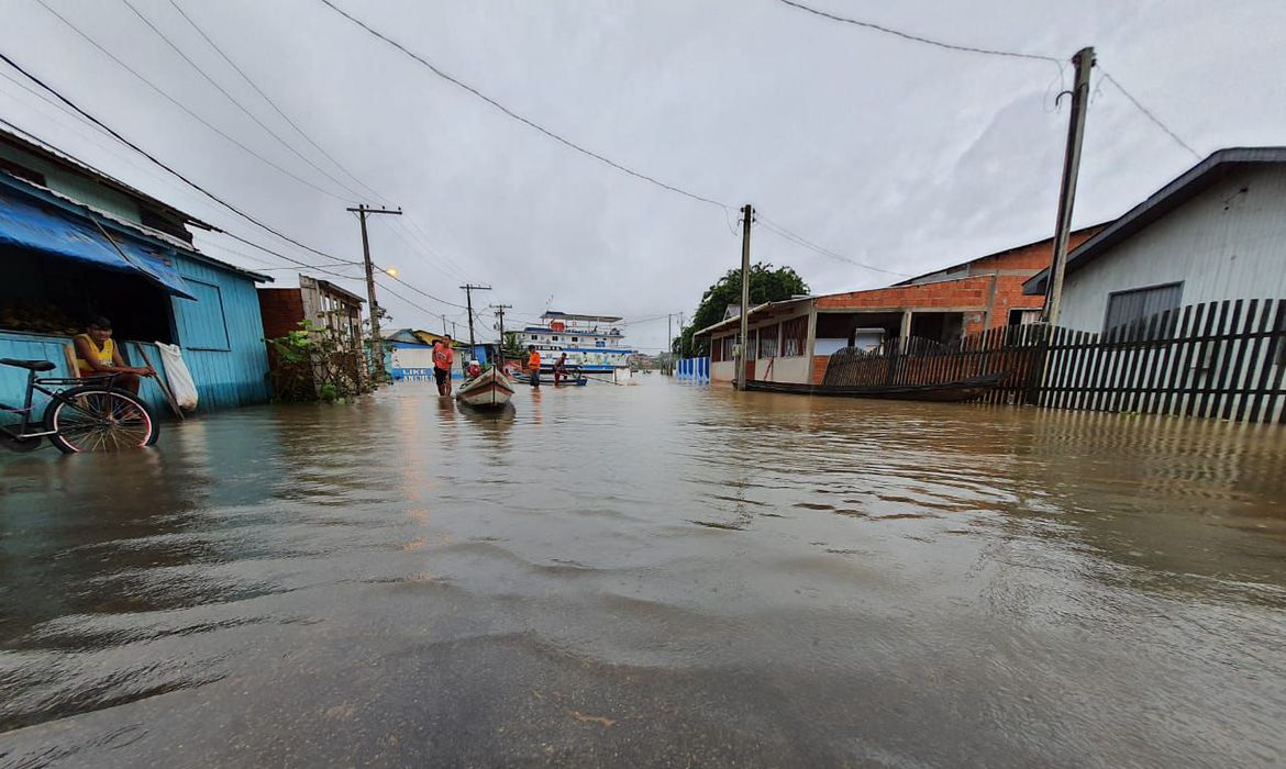 Rio Branco decreta situação de emergência devido à cheia do Rio Acre