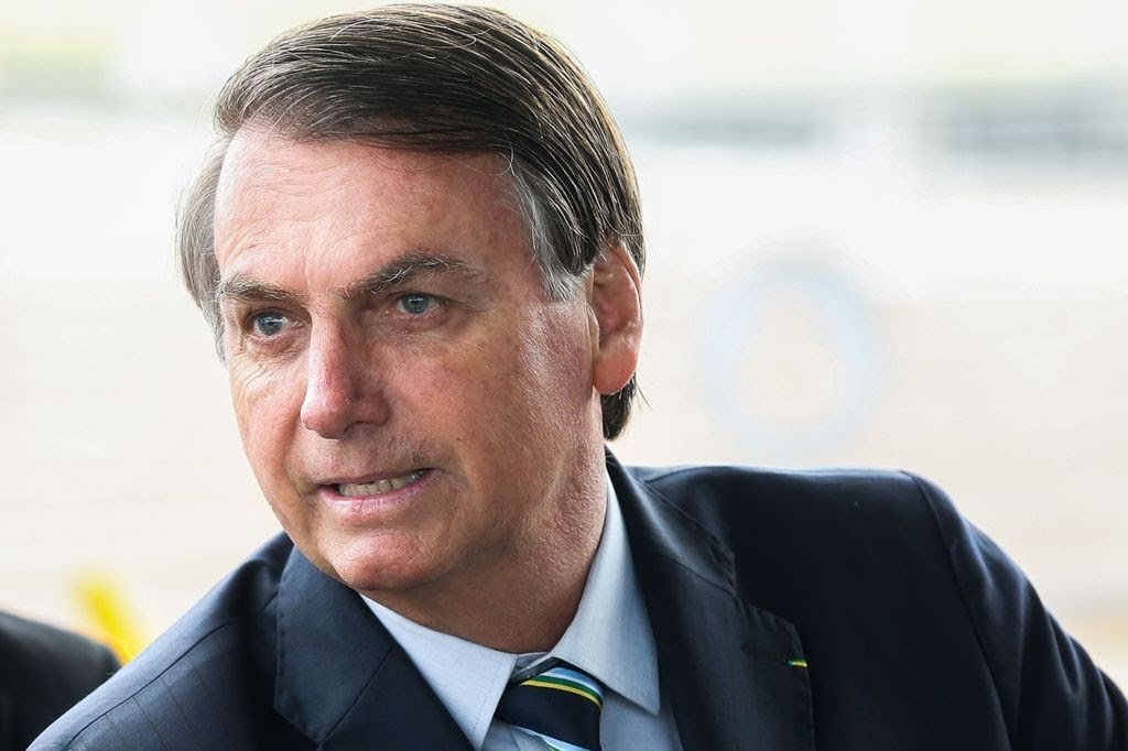 Em meio ao caos na saúde, panelaço contra Bolsonaro enche a noite em Vitória