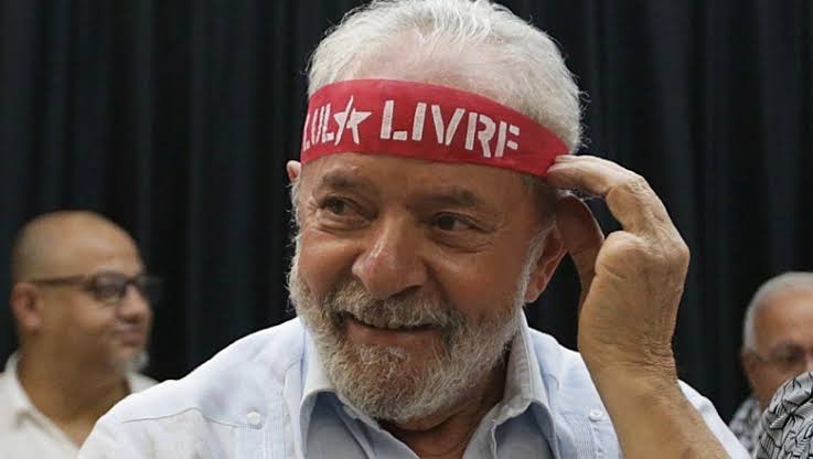 Fachin, do STF, anula condenações do ex-presidente Lula, que volta a ser elegível