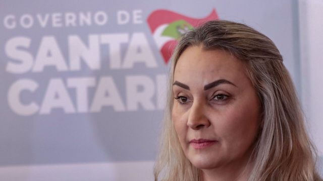 Daniela Reinehr anula reajuste salarial dos procuradores