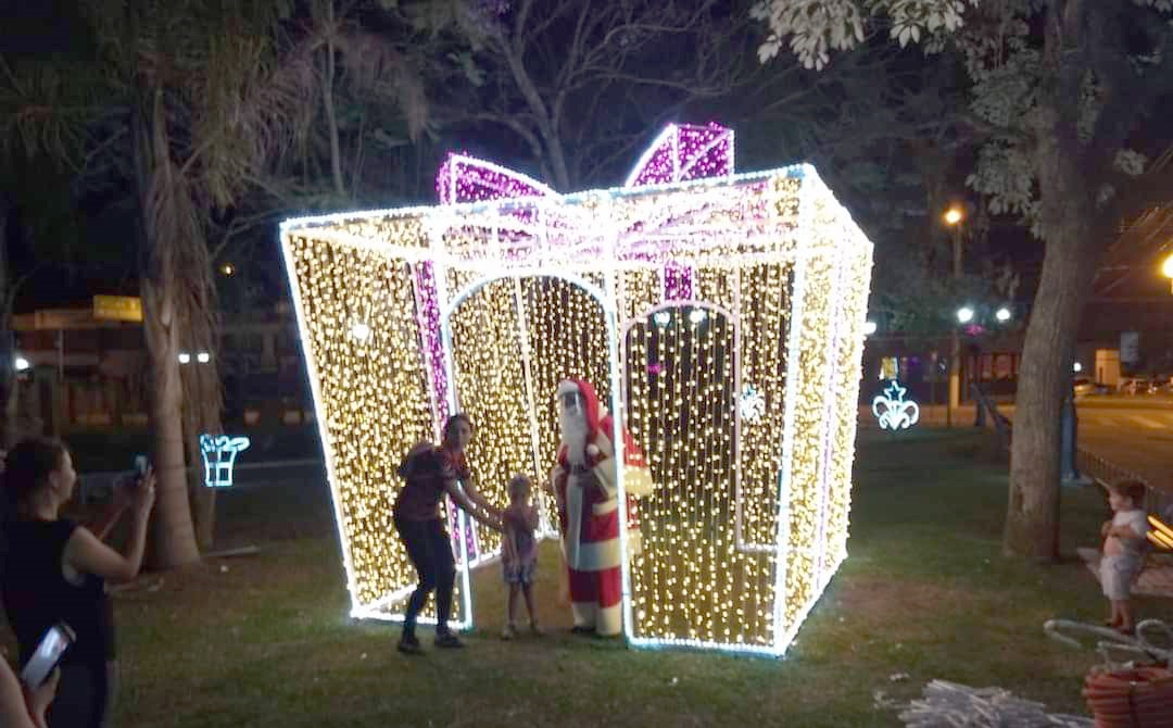 Decoração Natalina em Rio Negro encanta moradores de RioMafra