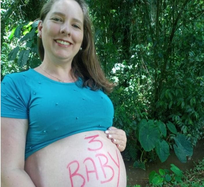 Um dia após dar à luz trigêmeos, mulher é entubada com a Covid-19 em Chapecó