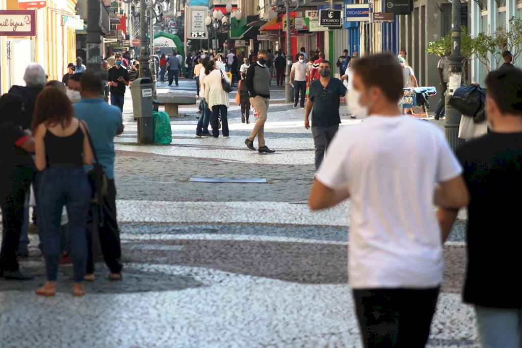 Governo de SC muda regras para comércio e supermercados; veja alterações