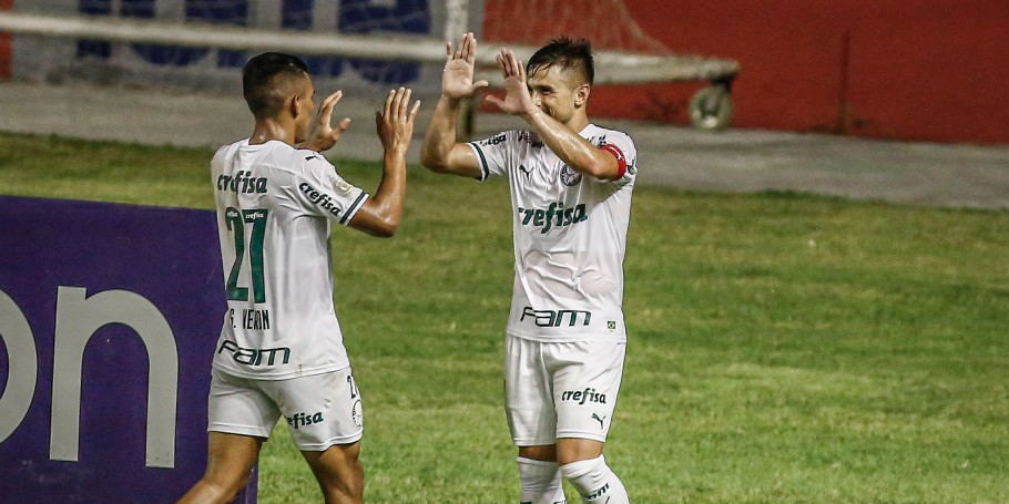 Palmeiras vence o Sport e permanece no G