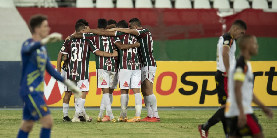 Fluminense vence o Sport em jogo da 30ª rodada do Brasileirão