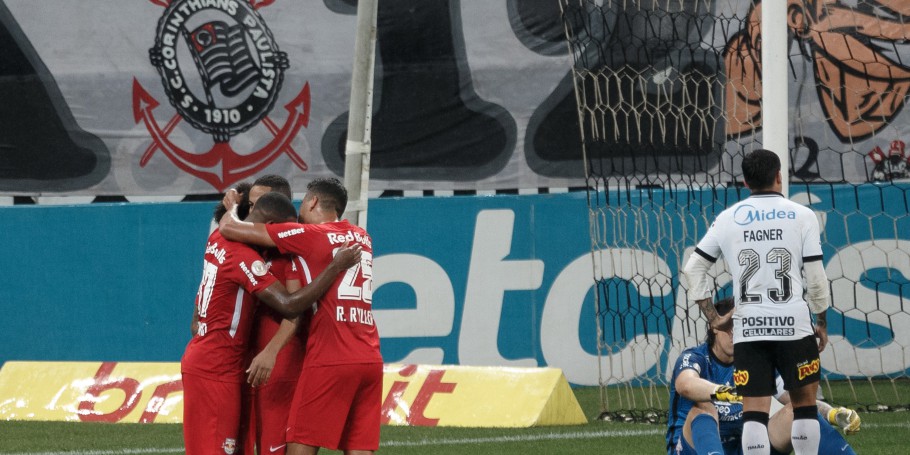 RB Bragantino vence o Corinthians no encerramento da 32ª rodada do Brasileirão