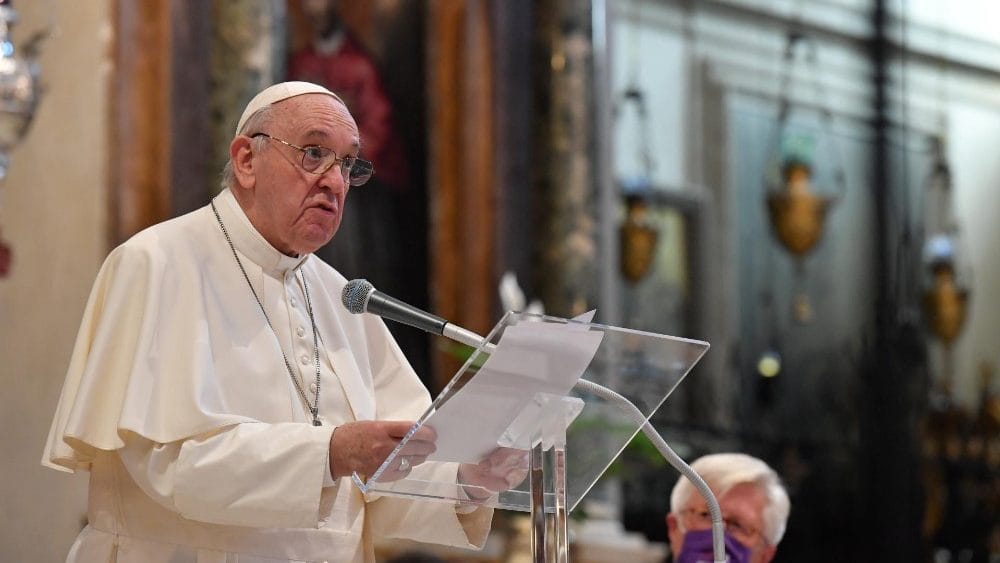 ANGELUS: Olhar para a cruz para conhecer Jesus, exorta Papa Francisco