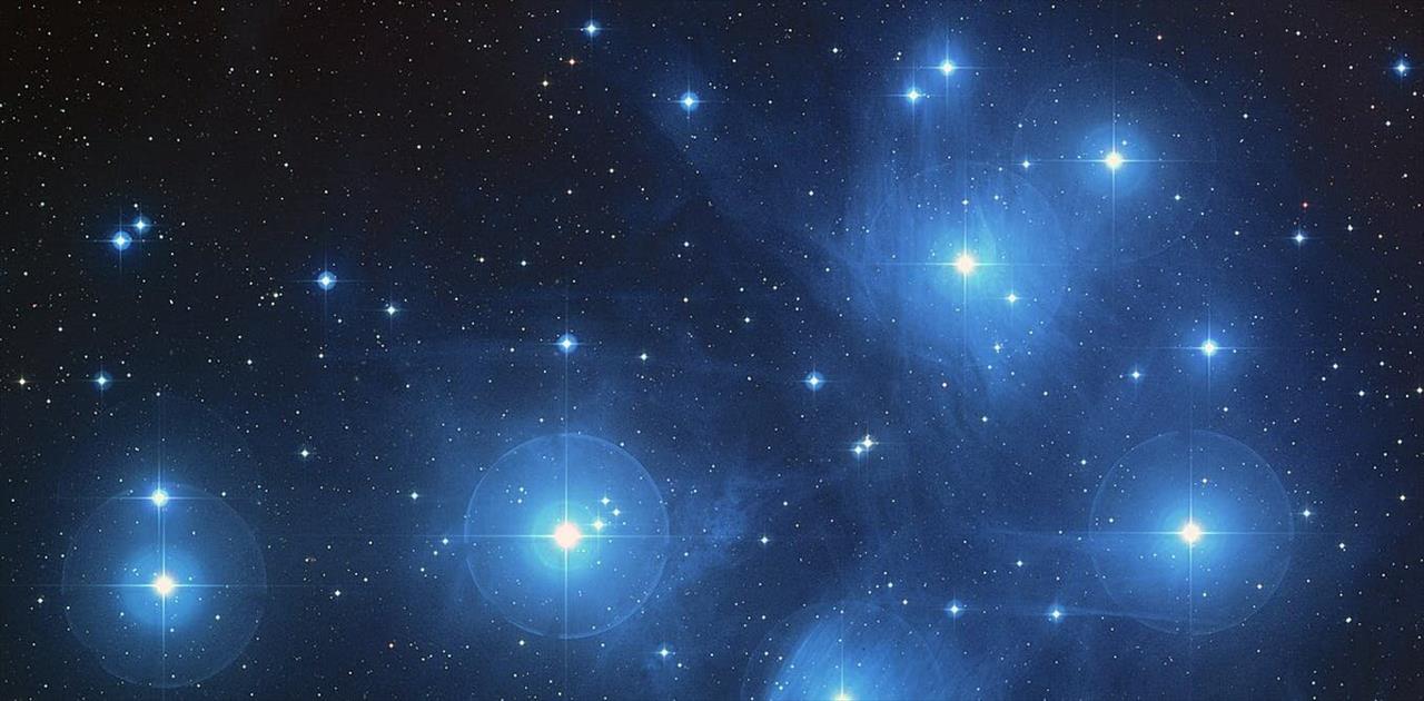 A história mais antiga do mundo? Astrônomos dizem que mitos globais sobre as estrelas 'sete irmãs' podem remontar a 100.000 anos