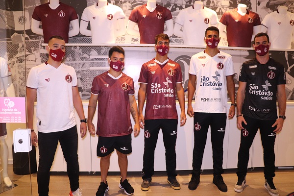 Juventus apresenta Manto Sou Juventino para a temporada 2021